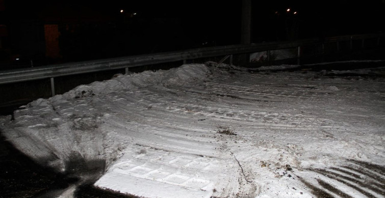 Kula'da zincirleme kaza: 2 ölü, 4 yaralı
