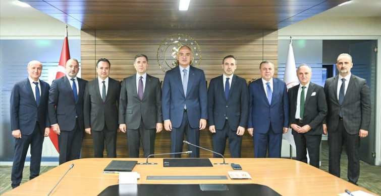 Kültür ve Turizm Bakanı Ersoy, İsveç Süryani Cemaati ile Görüştü