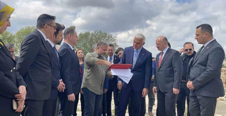 Kültür ve Turizm Bakanı Ersoy Kastabala Antik Kenti'ni Ziyaret Etti