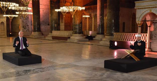 Bakan Ersoy: Ayasofya-i Kebir Camii Şerifi Titizlikle Korunacak