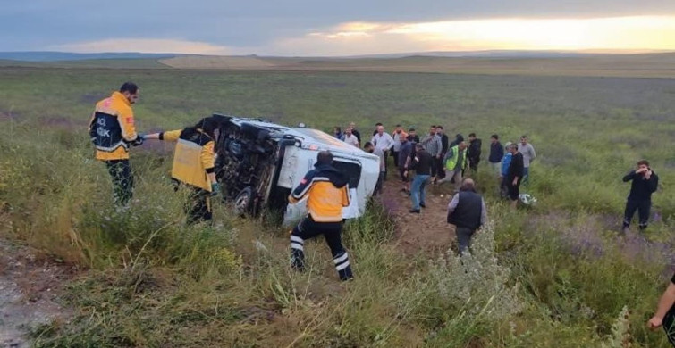 Kulu'da işçi servisi devrildi: 1 ölü, 7 yaralı