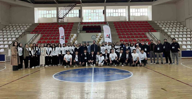 Kumru'da Bilim Şenliği: Lise Öğrencileri 15 Proje ile Çözüm Üretiyor