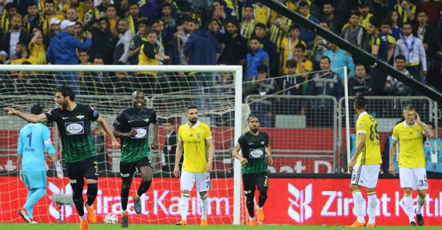 Kupayı Kaybeden Fenerbahçe'de Maç Sonu Ciğer Dürüm İddiası!