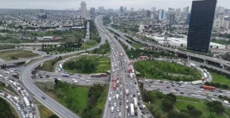 Kurban Bayramı İçin Yola Çıkarken Trafik Yoğunluğu Zirveye Ulaştı