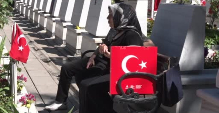 Kurban Bayramı'nda Edirnekapı Şehitliği'ne Ziyaret