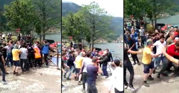 "Kürdistan" Atkısıyla Fotoğraf Çektirmek İsteyen 9 Kişi Sınır Dışı Ediliyor