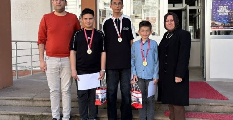 Kuruçay Ortaokulu, Akıl ve Zeka Oyunları Turnuvası’nda Öne Çıktı