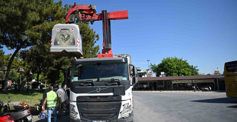 Kuşadası Belediyesi'nden Çevre Temizliği Uygulaması