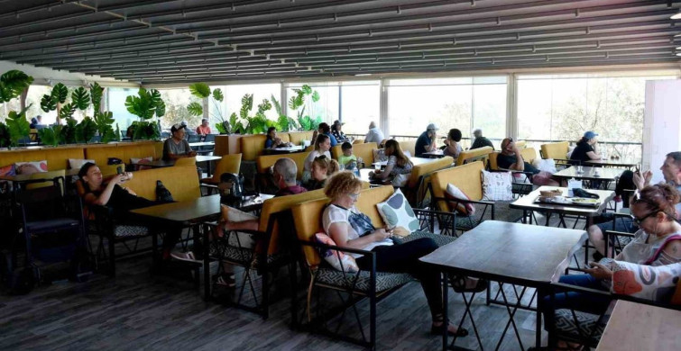 Kuşadası Belediyesi’nin turistik tesisleri ilgi görüyor