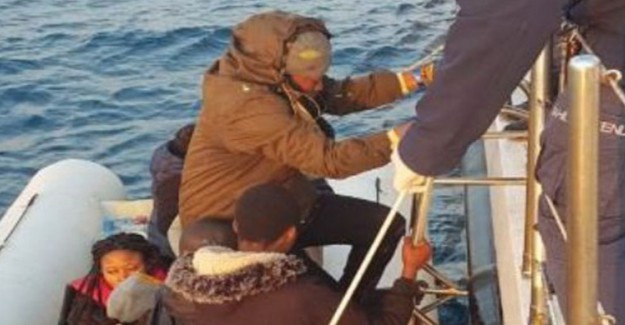 Kuşadası Körfezi’nde 2 Ayrı Operasyonda 85 Kaçak Göçmen Yakalandı