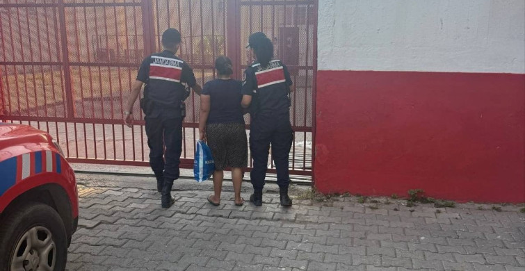 Kuşadası'nda 8 yıl 4 ay hapis cezası ile aranan kadın şahıs yakalandı