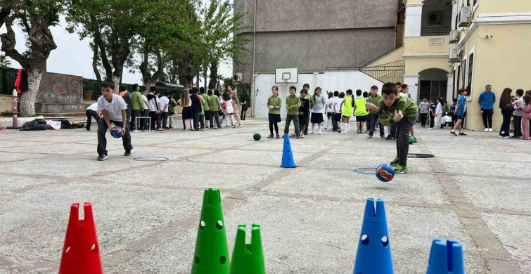 Kuşadası'nda Çocuk Atletizm Şenliği Coşkusu