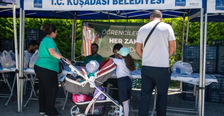 Kuşadası'nda Öğrencilere 122 Bin Beslenme Paketi Desteği
