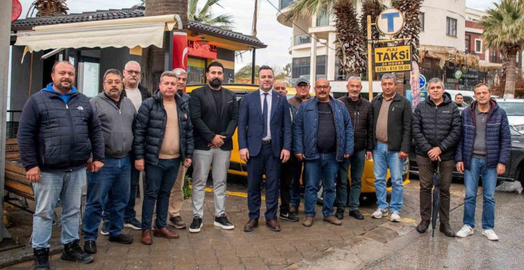 Kuşadası'nda Taksici Esnafı ile Toplantı Yapıldı