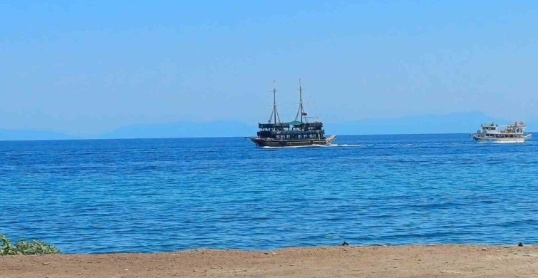 Kuşadası'nda tekne turlarına yoğun ilgi
