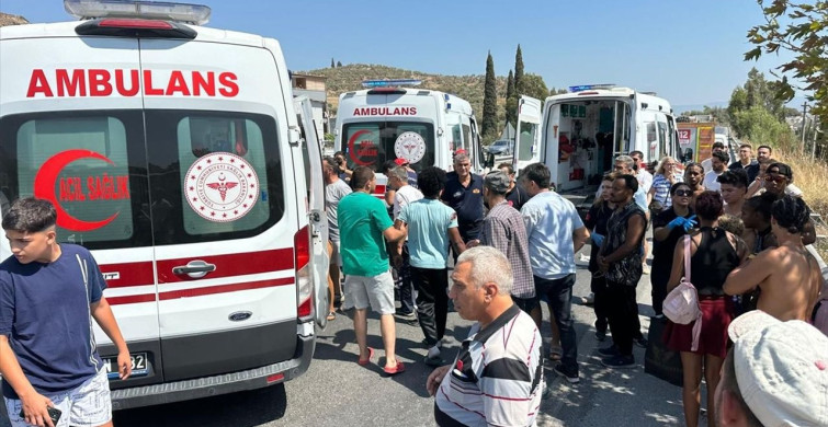 Kuşadası'nda Tur Minibüsü Devrildi: 7 Yaralı