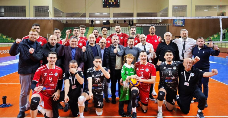 Kuşgöz İzmir Vinç Akkuş Belediyespor, İstanbul Büyükşehir Belediyespor'u Yendi