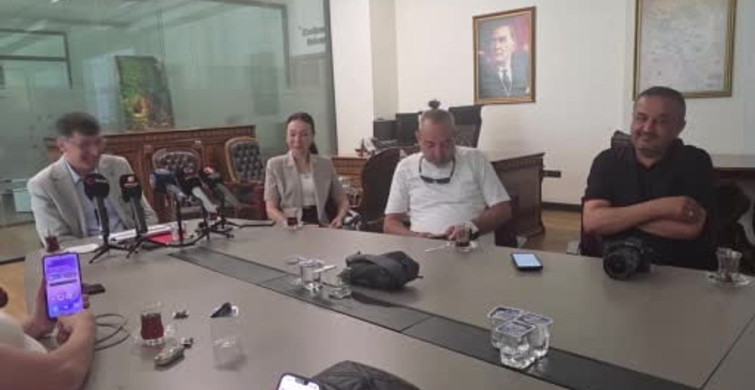 Kütahya belediye başkanı kahveci: 'Alnımız açık, başımız dik, görevimizin başındayız'