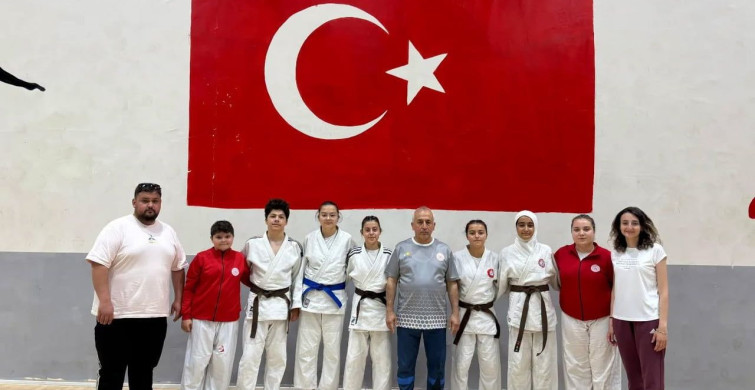 Kütahya Belediyespor judoda madalyaları topladı