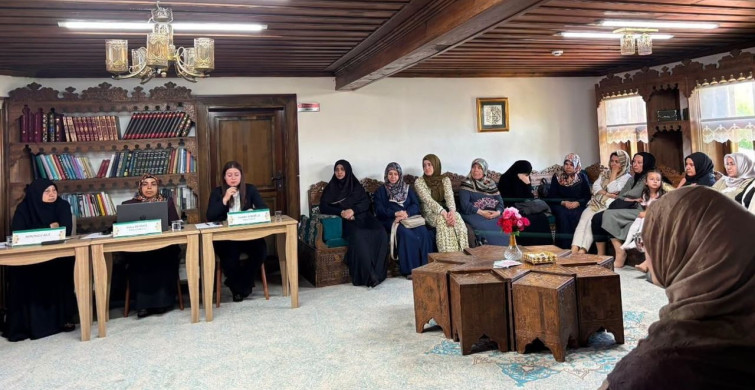 Kütahya İl Müftülüğü'nden 'Bir yetime aile olmak' paneli