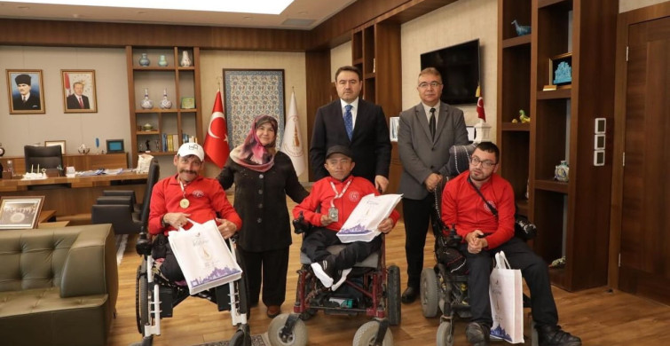 Kütahya Valisi Musa Işın, Boccia Sporcularını Tebrik Etti