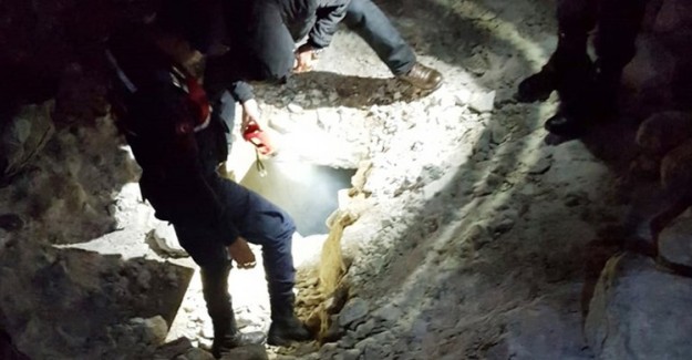 Kütahya'da 4 Kişi Define İçin Kazdıkları Çukurda Yakalandılar