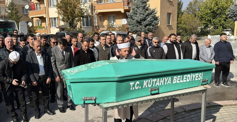 Kütahya'da Halter Antrenörü Hilmi Pekünlü'nün Cenazesi Defnedildi