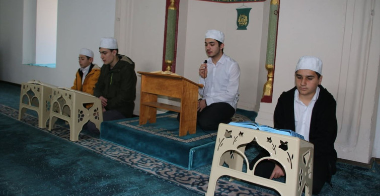 Kütahya'da İmam Hatip Liseleri Öğrencileri Ramazan'da Mesleki Deneyim Kazanıyor