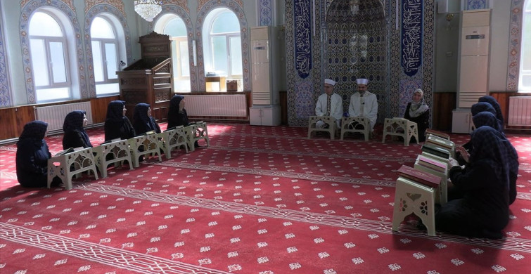 Kütahya'da İşitme Engellilerden Kur'an-ı Kerim Hatmi