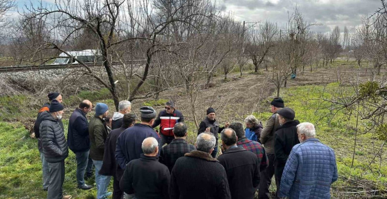Kütahya'da Meyve Üreticilerine Budama ve Aşılama Eğitimi Verildi