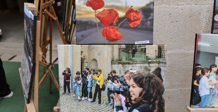Kütahya'da 'minik fotoğrafçıların vizöründen büyük dünyalar' sergisi açıldı