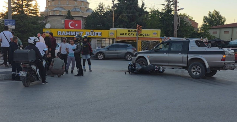 Kütahya’da motosiklet ile cip çarpıştı: 1 yaralı
