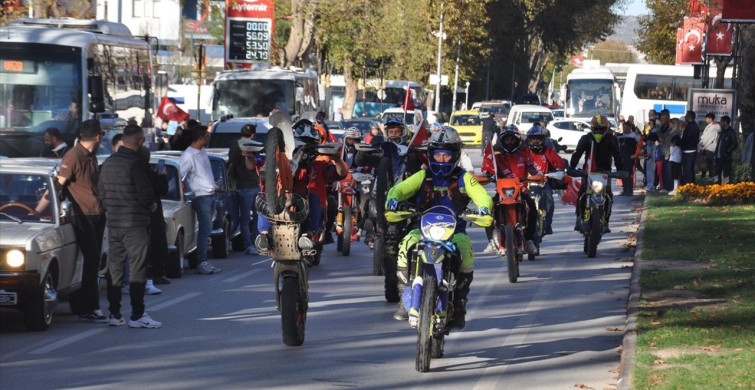Kütahya'da Motosikletlerle Cumhuriyet Korteji Kutlandı