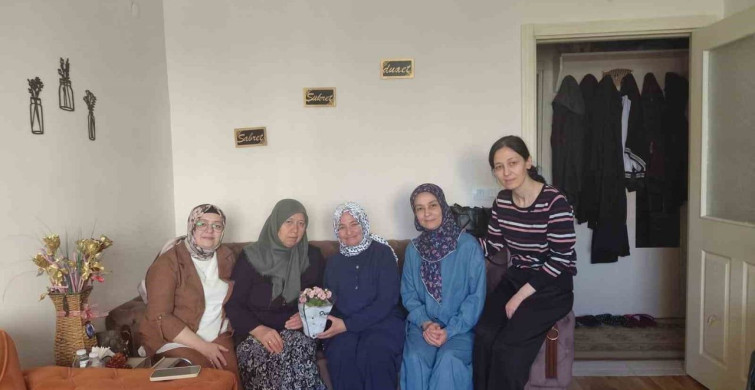 Kütahya'da Öğrencilerden Örnek Davranış: Buldukları Parayı Polise Teslim Etti