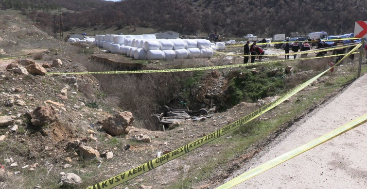 Kütahya'da Otomobil Kazası: İki Kişi Hayatını Kaybetti