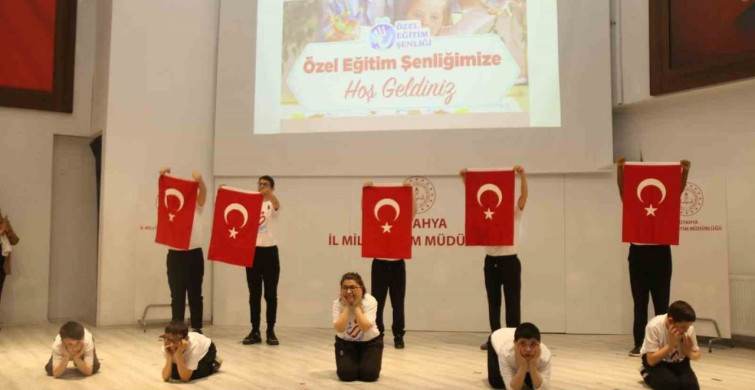 Kütahya'da Özel Eğitim Şenliği İle Engelliler Haftası Kutlandı