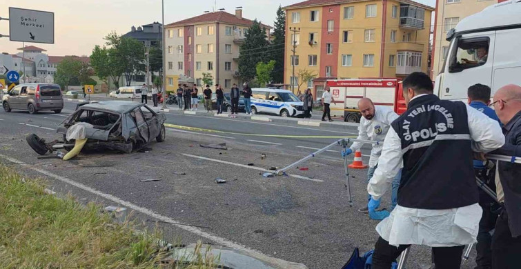 Kütahya'da Trafik Kazası: 1 Can Kayıp, 2 Yaralı