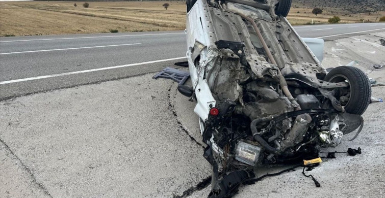 Kütahya'da Trafik Kazası: Devrilen Araç Başka Bir Kazaya Sebep Oldu