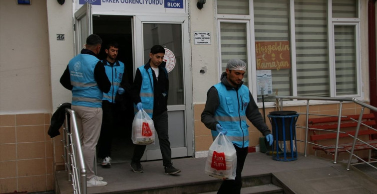 Kütahya'da Üniversite Öğrencilerinden İhtiyaç Sahiplerine Destek