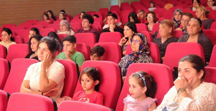 Kuyucak'ta Milli Mücadele Temalı Tiyatro Gösterimi