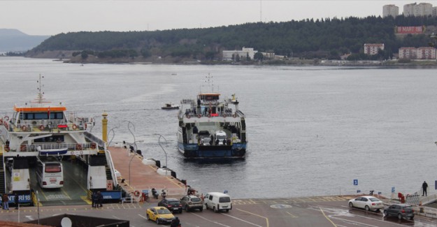 Kuzey Ege ve Güney Marmara'daki Feribot Seferleri İptal Edildi