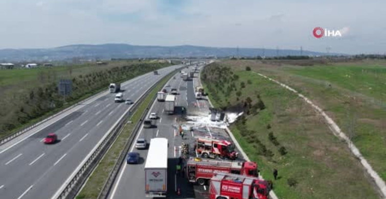 Kuzey Marmara Otoyolu’nda Köpük Sprey Yüklü Kamyon Alev Alev Yandı