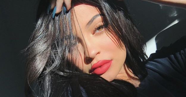 Kylie Jenner Tehdit Edildi! Bütün Fotoğraflarını Sildi!