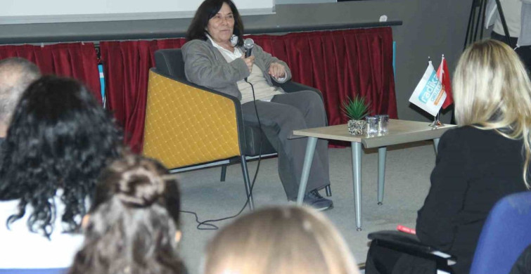 Latife Tekin Lise Öğrencileriyle Buluştu
