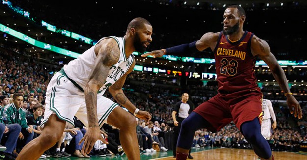 LeBron Celtics'e Dur Diyemedi!
