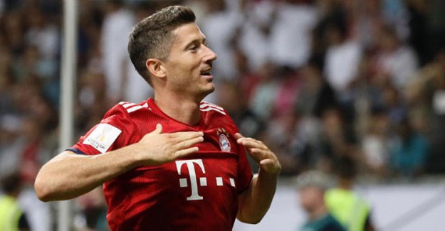 Lewandowski Bundesliga'nın En Çok Gol Atan Yabancı Oyuncusu Oldu 