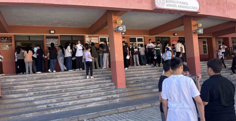 LGS heyecanı Bingöl'de de yaşandı