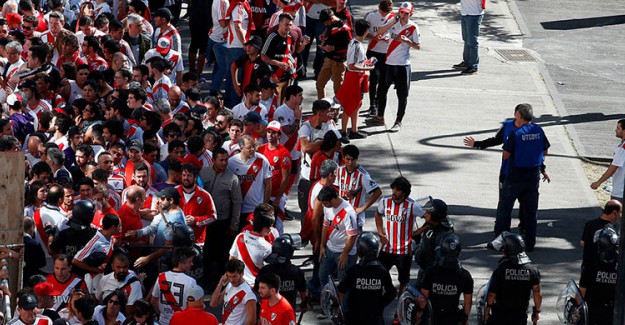Libertadores Finaline İkinci Erteleme!