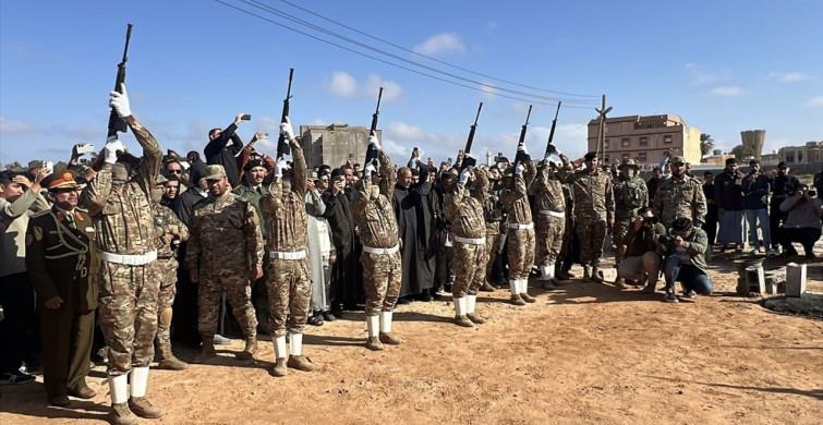Libya Genelkurmay Başkanı Haddad Memleketi Misrata'da Toprağa Verildi