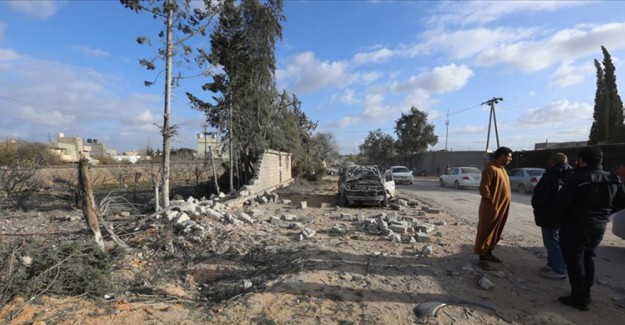Libya'da Hafter Güçleri Zaviye Kentini Bombaladı! 2 Ölü